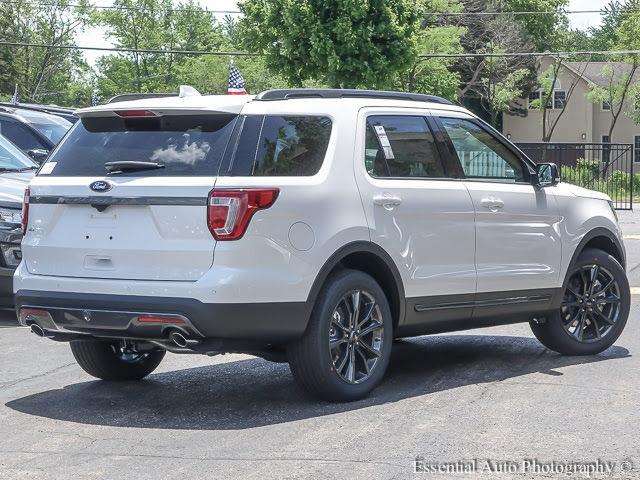 2017 Ford Explorer XLT 4dr SUV